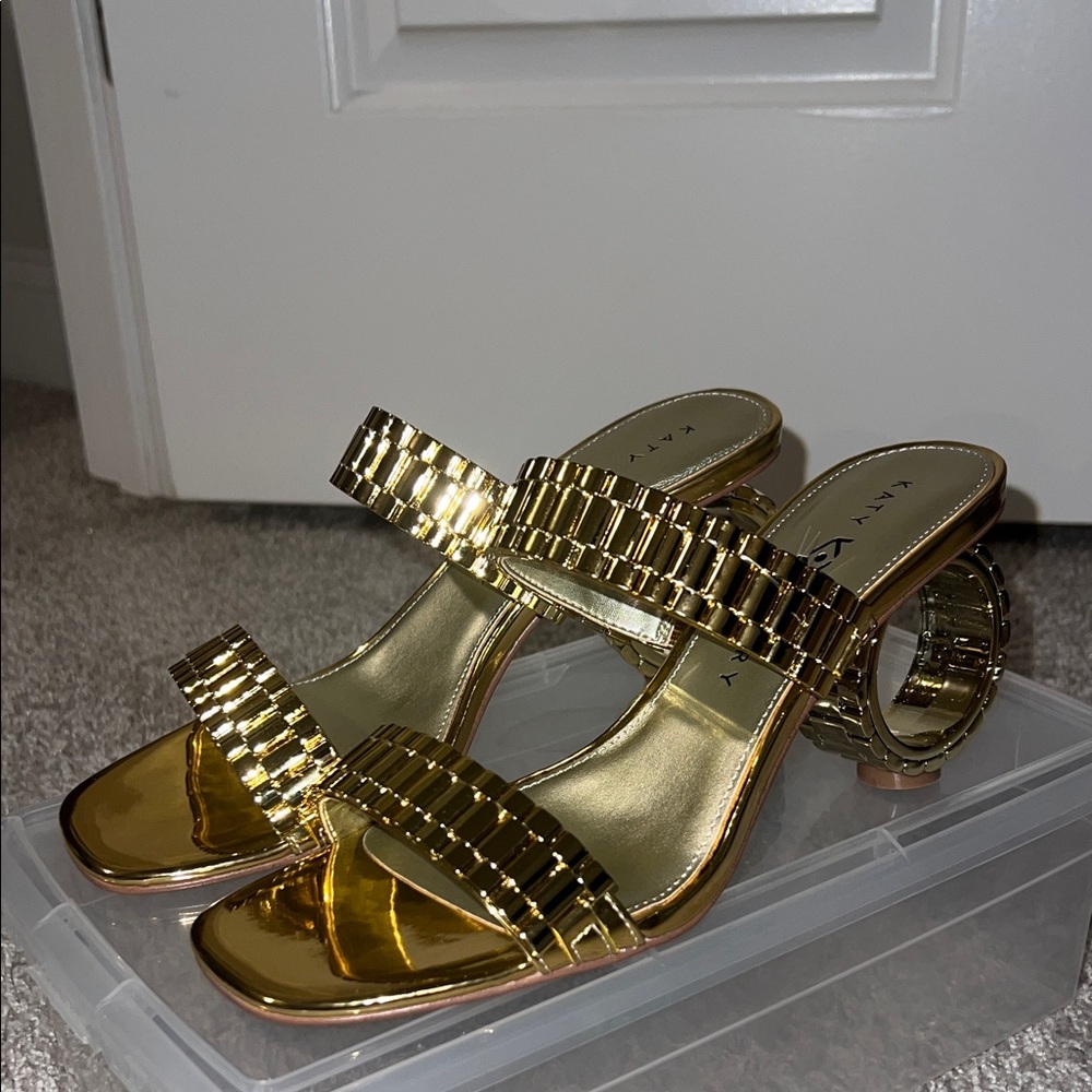 Katy Perry’s The Linksy Gold Sandals (Brand New)